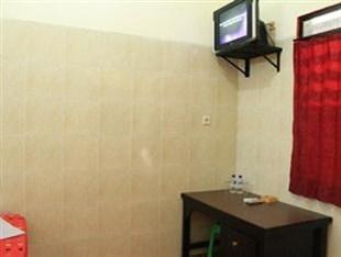 Tri Star Homestay Мадиун Экстерьер фото